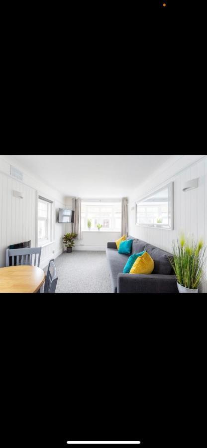 Driftwood Luxury Apartment Lyme Regis Kültér fotó