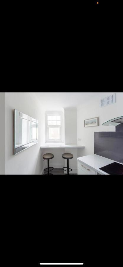 Driftwood Luxury Apartment Lyme Regis Kültér fotó